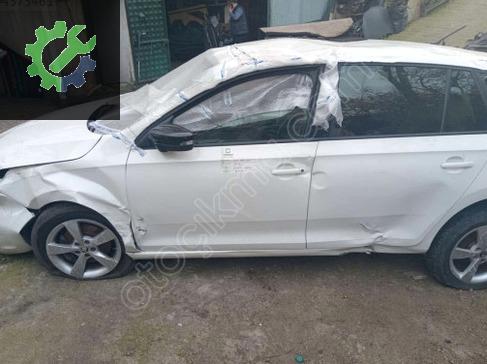 Skoda Rapid Sol Ön Kapı çıkma parça