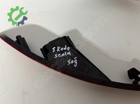 Skoda Scala Reflektör 657945702 çıkma parça