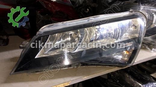 Skoda Superb Sol Ön Far çıkma parça
