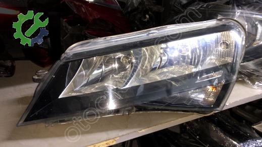 Skoda Superb Sol Ön Far çıkma parça