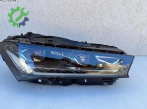 Skoda Superb 2019 Çıkma Sağ Far