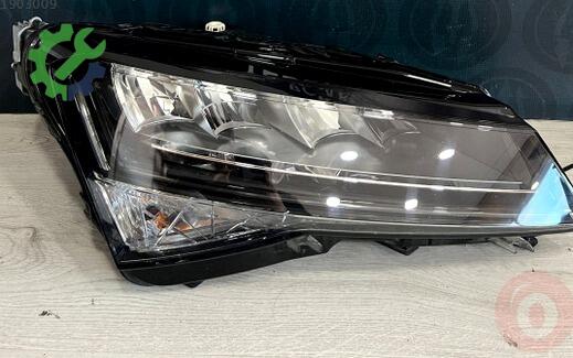 Skoda Superb Far çıkma parça