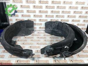 SKODA SÜPERB 3V5810970 ARKA ÇAMURLUK DAVLUMBAZI SAĞ ORJİNAL