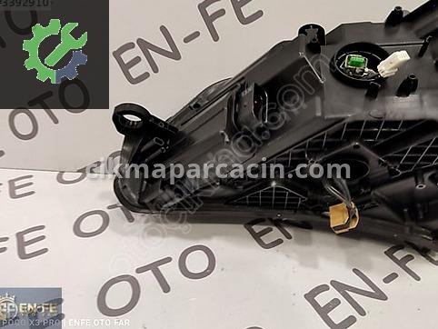Skoda Superb Sağ Ön Far çıkma parça