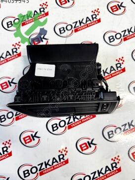 Skoda Superb Havalandırma Izgarası 3V0819702C çıkma parça