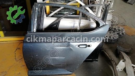 Skoda Superb Sol Arka Kapı çıkma parça