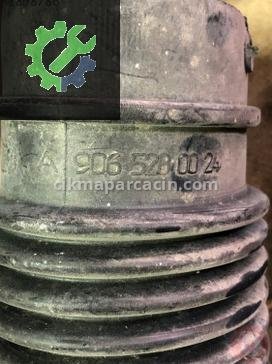 Mercedes-Benz Sprinter Hava Filtresi Hortumu A9065280024 çıkma parça