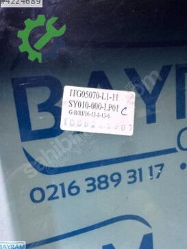 SsangYong Rexton Ön Cam çıkma parça