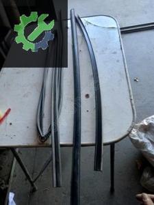 Suzuki Grande Vitara 04 08 model sol arka kapı cam fitilleri