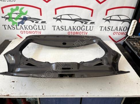 Suzuki Swift Bagaj Kapağı çıkma parça