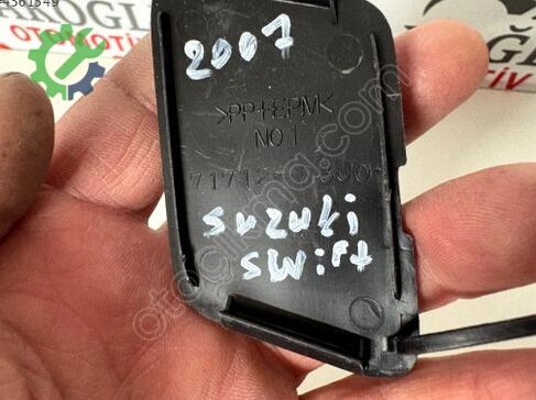 Suzuki Swift Çeki Demir Kapağı 7171263J0 çıkma parça