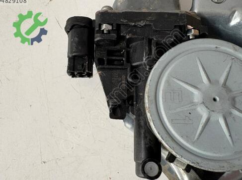 Suzuki Swift Sağ Arka Kapı çıkma parça