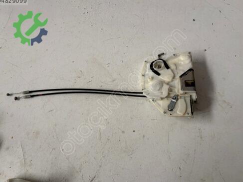 Suzuki Swift Sağ Arka Kapı çıkma parça