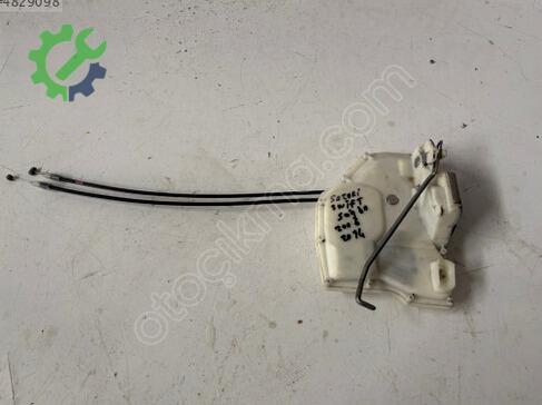 Suzuki Swift Kapı Kilidi çıkma parça