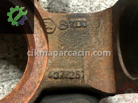 Volkswagen Caravelle Taşıyıcı 7D0407257 çıkma parça