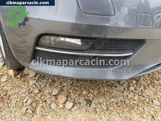 Audi A3 Sis Farı Çerçevesi çıkma parça
