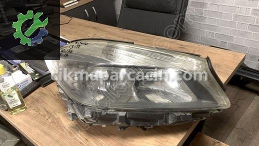 Mercedes-Benz A Serisi Sağ Ön Far çıkma parça