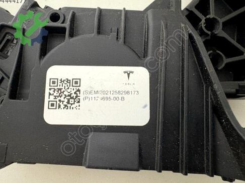 Tesla Model 3 Pedal çıkma parça