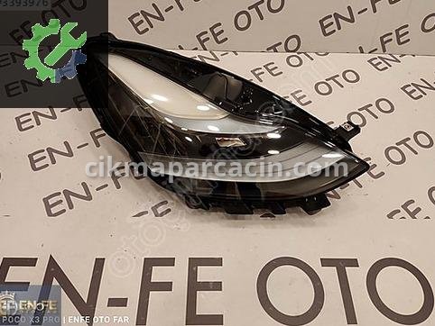 Tesla Model Y Sağ Ön Far çıkma parça