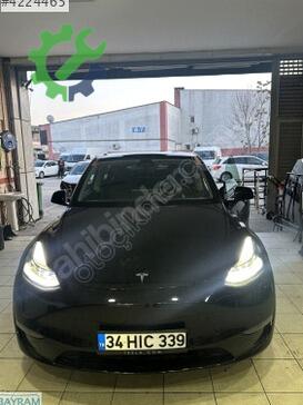 Tesla Model Y Tavan Camı çıkma parça