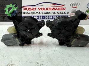 TİGUAN ÇIKMA SAG SOL ÖN CAM MOTORU 5Q0959801B