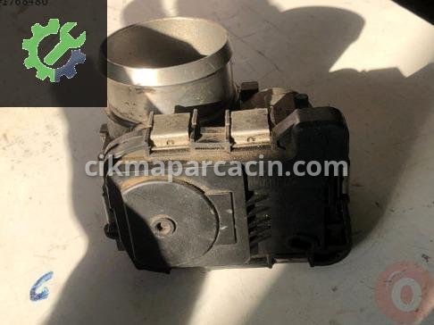 Volkswagen Tiguan Gaz Kelebeği 03C133062D çıkma parça