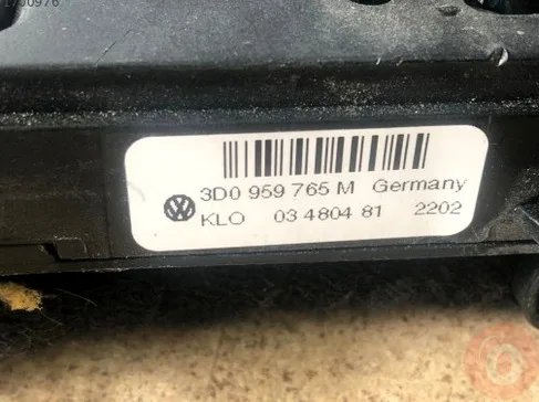 Volkswagen Touareg Flaşör Düğmesi 3D0959765M çıkma parça