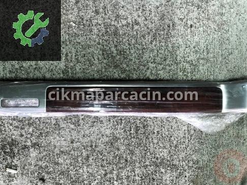 Volkswagen Touareg Torpido Çıtası 7L6857188N çıkma parça