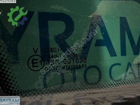 Volkswagen Touareg Sol Arka Kelebek Camı çıkma parça