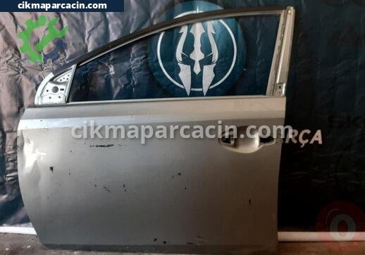 Toyota Auris Sol Ön Kapı çıkma parça
