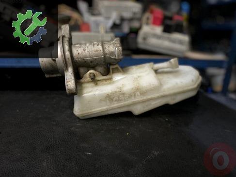Toyota Auris Fren Ana Merkezi çıkma parça