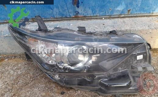 Toyota Auris Far çıkma parça