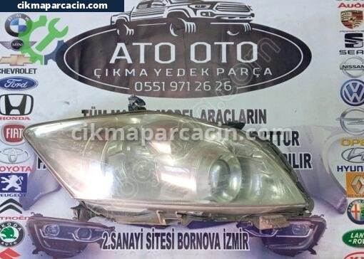 Toyota Auris Far çıkma parça