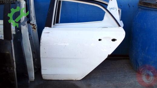 Toyota Auris Sol Arka Kapı çıkma parça