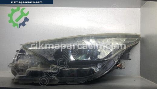 Toyota Auris Far çıkma parça