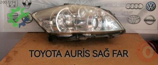 Toyota Auris Far çıkma parça