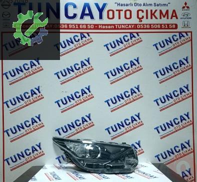 Toyota Auris Sağ Ön Far 2015-2018 çıkma parça