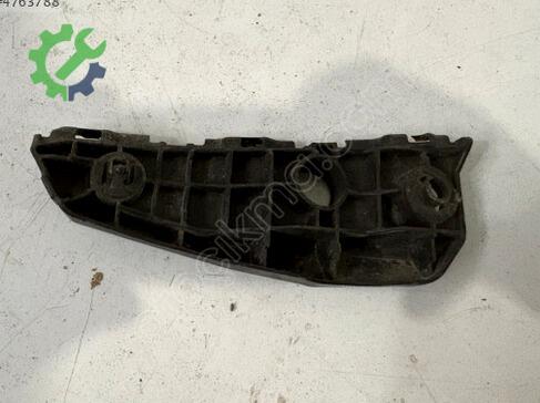 Toyota Auris Tampon Braketi çıkma parça