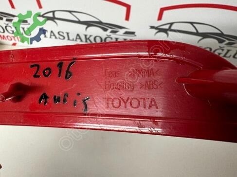 Toyota Auris Reflektör 0211605 çıkma parça