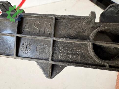Toyota Avensis Tampon Braketi 5257505040 çıkma parça