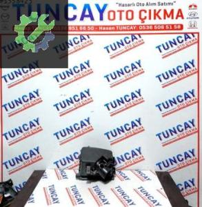 TOYOTA AVENSİS HAVA FİLTRE KUTUSU ÜST 1.6 BENZİN 2009-2018 ÇIKMA
