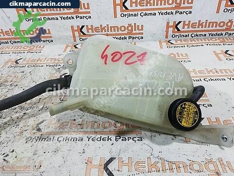 Toyota Avensis Radyatör çıkma parça