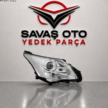 Toyota Avensis Sağ Ön Far çıkma parça