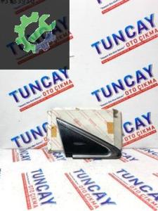 TOYOTA AVENSİS SAĞ AYNA DEVAMI ÜÇGEN 2010-2018 ORJİNAL PARÇA