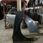 TOYOTA AVENSİS SAĞ ÇAMURLUK 1998-2000 ÇIKMA PARÇA