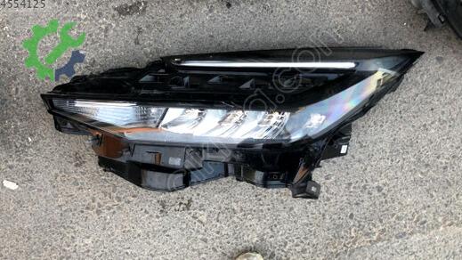 Toyota Corolla Far çıkma parça