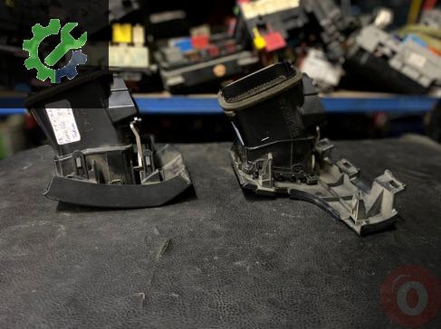 Toyota Corolla Havalandırma Izgaraları çıkma parça
