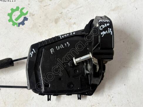 Toyota Auris Sol Arka Kapı çıkma parça