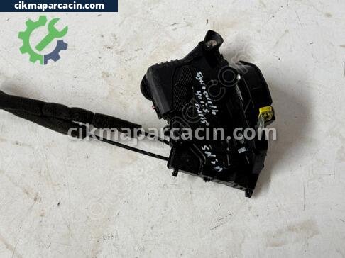 Toyota Auris Kapı Kilidi çıkma parça