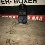 Toyota Corolla Çıkma Orjinal Cam Düğmesi